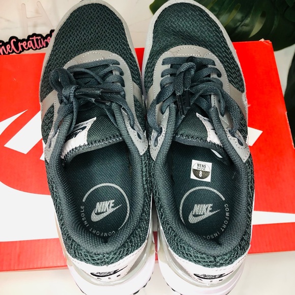 Men’s Nike AirMax - Picture 6 of 7